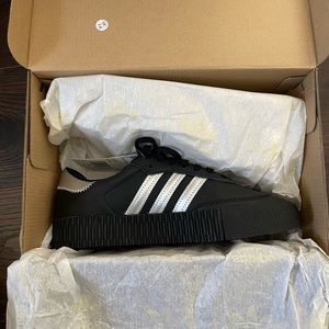 Adidas Sambarose W Size 7 - brand NEW!